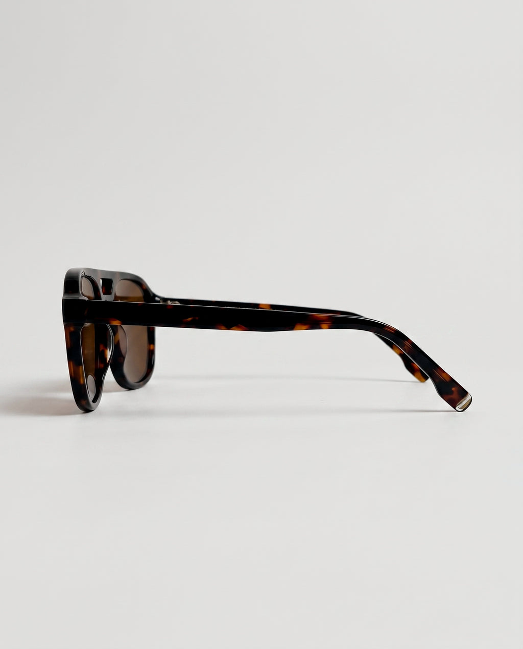 aviator lado