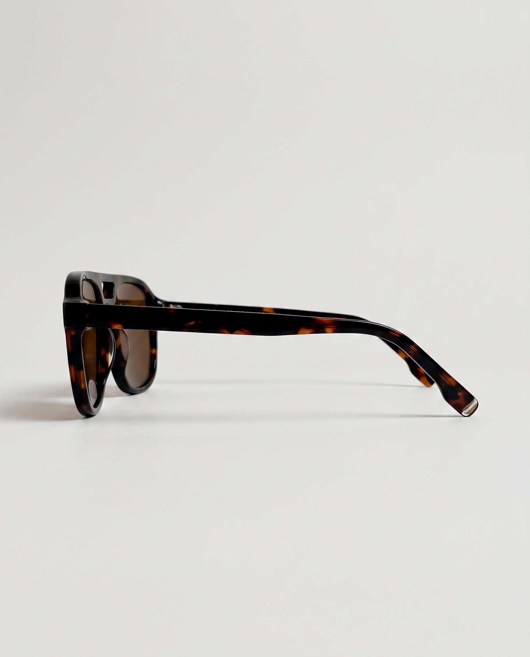 aviator lado