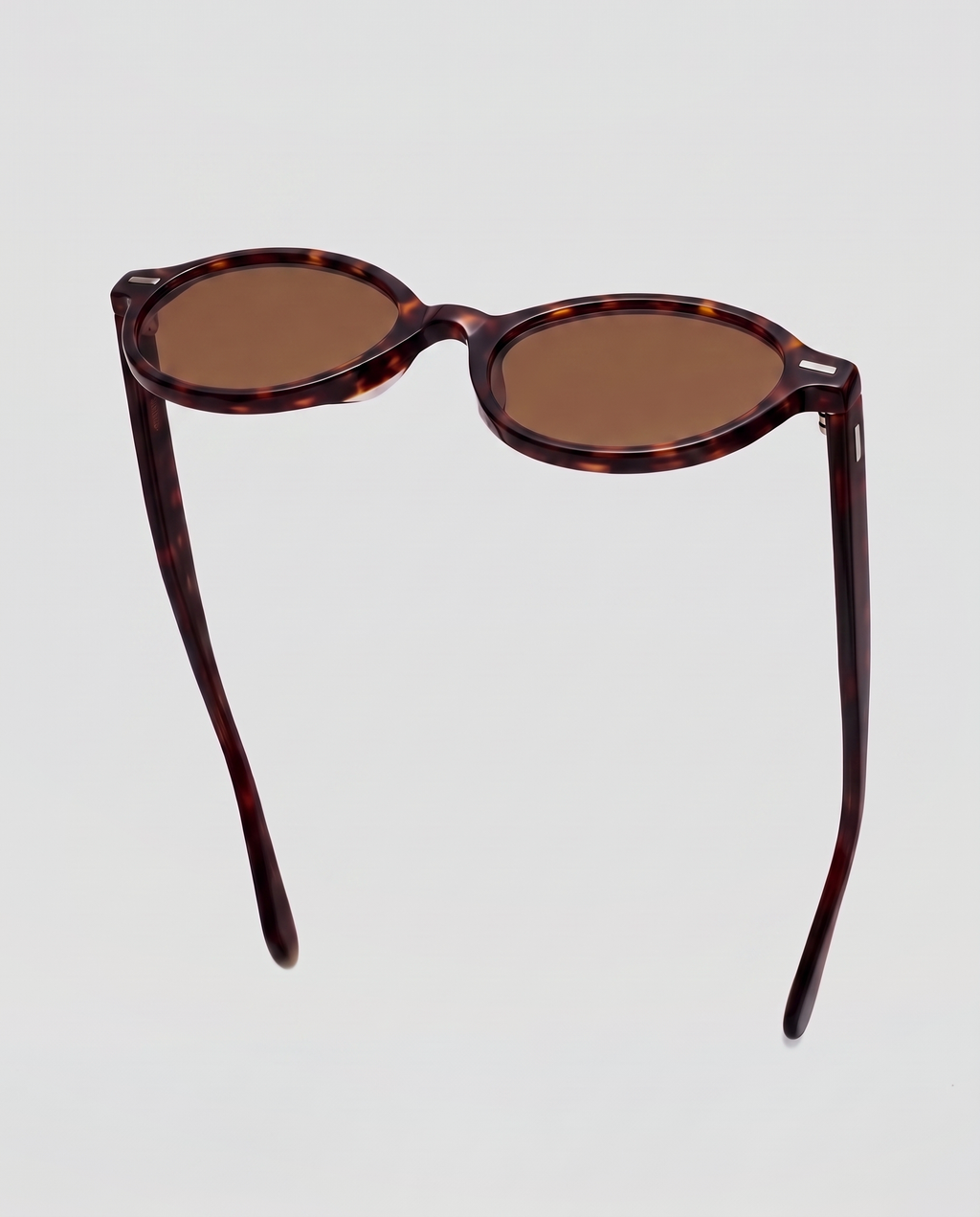 caramel lentes de sol freddi, colgando