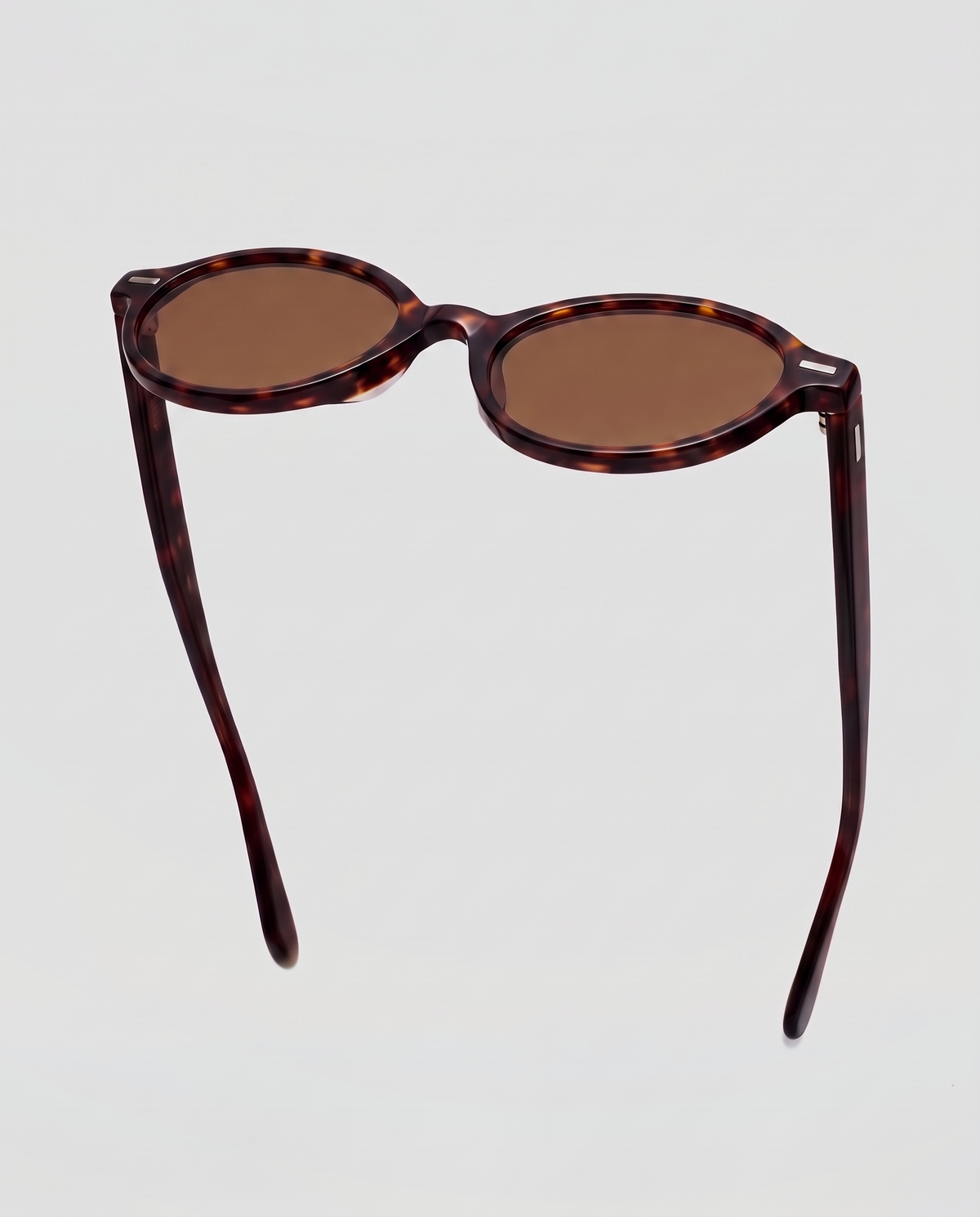caramel lentes de sol freddi, colgando